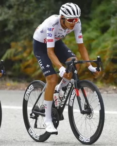 image4271139556902465924410