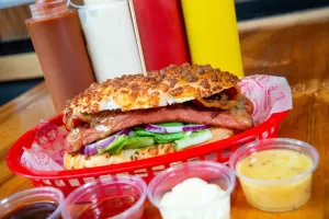 CHERRIS BURGER 12