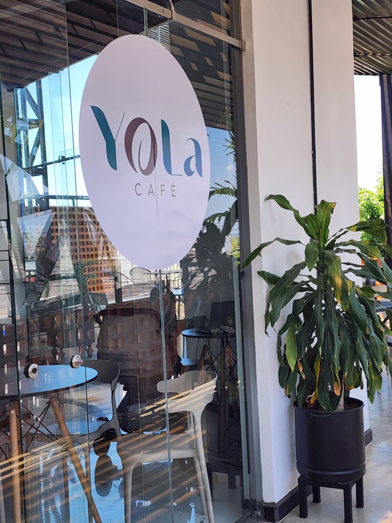 YoLa Café