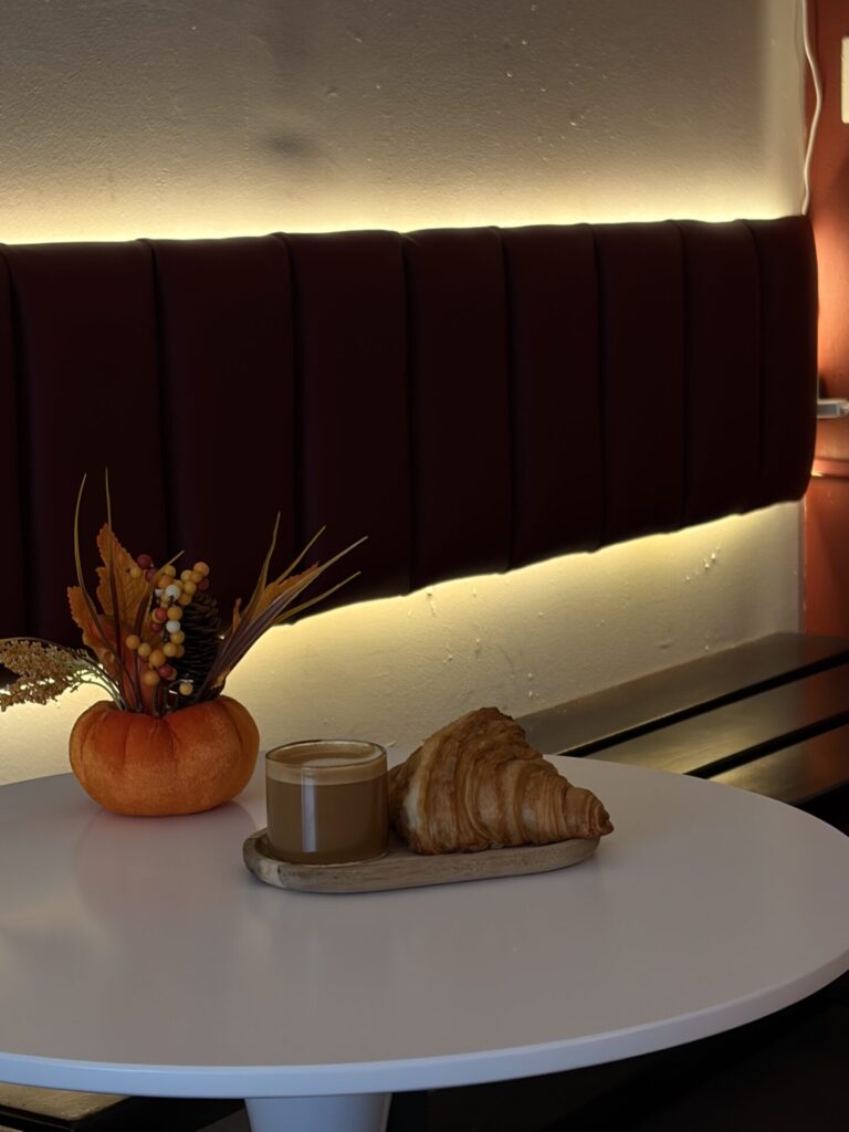 DOSSANTÉ CAFÉ